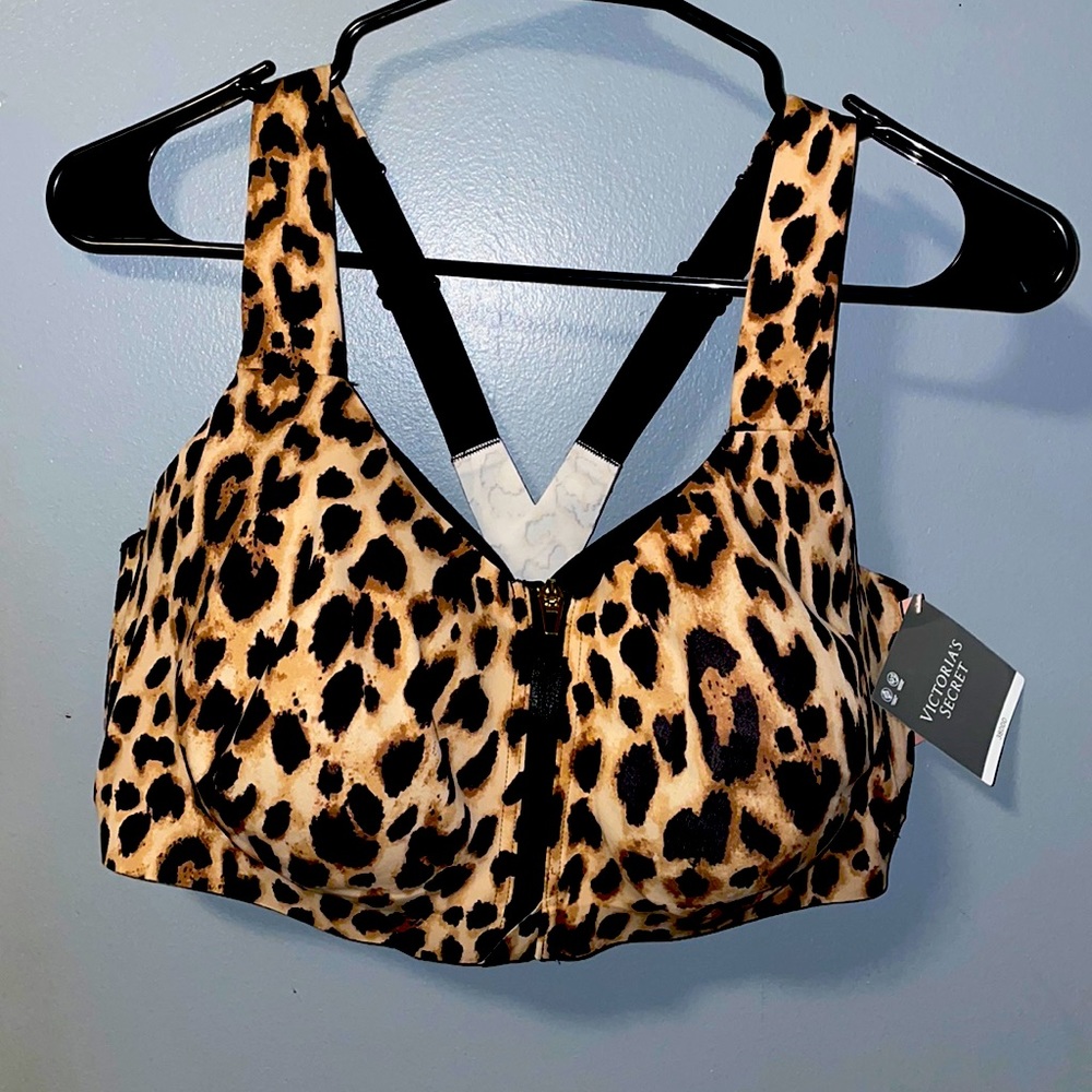 KNOCKOUT FRONT CLOSE SPORTS BRA BY VICTORIAS SECRET 38DDD LEOPARD PRINT